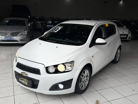 CHEVROLET SONIC 1.6 LTZ 16V FLEX 4P AUTOMÁTICO CHEVROLET SONIC 1.6 LTZ 16V FLEX 4P AUTOMÁTICO